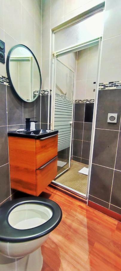 Hotel Moderne Сен Дени Екстериор снимка